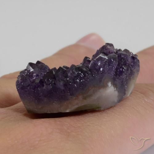 Druse d'améthyste Violet moyen-foncé naturelle Forme fantaisie, 67.71 ct, Opaque