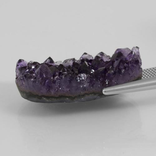 Druse d'améthyste violet naturelle forme fantaisie, 59,31 ct, opaque