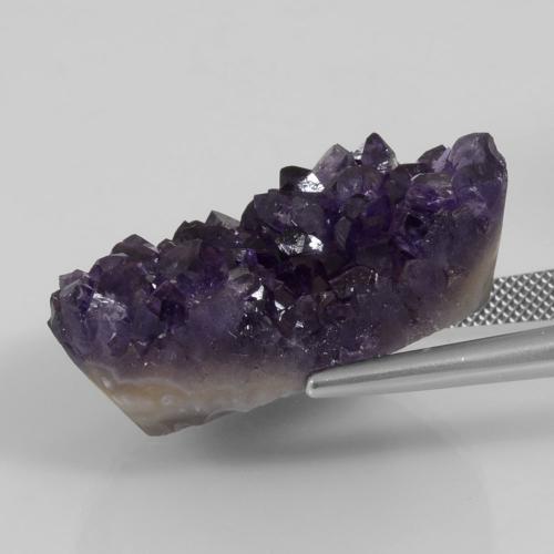 Druse d'améthyste violet naturelle forme fantaisie, 67,83 ct, opaque