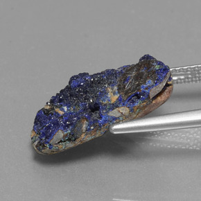 Druse d'azurite bleue naturelle forme fantaisie, 6,58 ct, opaque