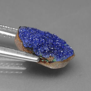 Druse d'azurite bleue naturelle forme fantaisie, 2,55 ct, opaque