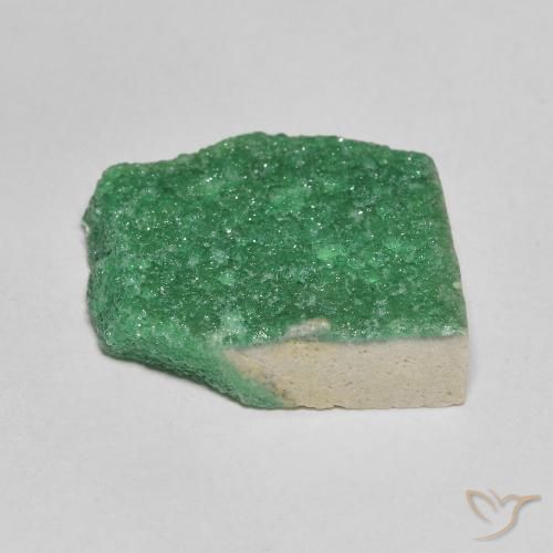 Druse de variscite vert naturelle forme fantaisie, 8,21 ct, opaque