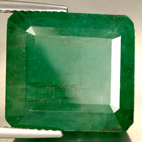 Émeraude Vert naturelle Taille émeraude, 13.71 ct, SI-I1