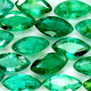 Achetez naturel ct Vert Émeraude gems, Marquise, En provenance Colombie chez GemSelect. En stock, livraison internationale!