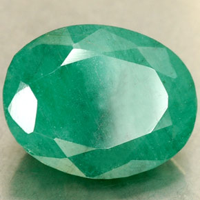Émeraude vert naturelle coupe ovale, 2,35 ct, SI-I1