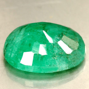 Émeraude vert naturelle coupe ovale, 2,65 ct, SI-I1