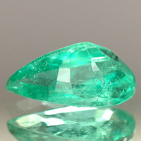 Émeraude Vert naturelle En forme de poire, 1.29 ct, VS