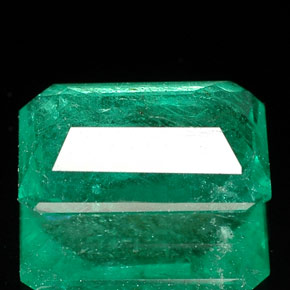 Émeraude Vert naturelle Taille émeraude, 2.05 ct, SI-I1