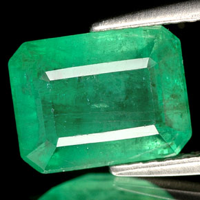 Émeraude vert naturelle taille émeraude, 2,35 ct, I1