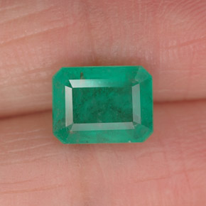 Émeraude vert naturelle taille émeraude, 1,65 ct, I1