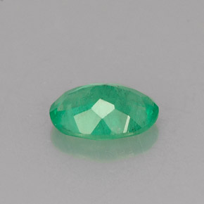 Émeraude vert naturelle coupe ovale, 0,53 ct, SI-I1