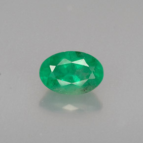 Émeraude Vert naturelle Coupe ovale, 0.50 ct, SI-I1
