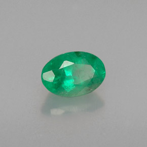 Émeraude Vert naturelle Coupe ovale, 0.50 ct, SI-I1