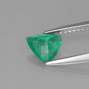 Émeraude vert naturelle trillion, 0,61 ct, SI-I1