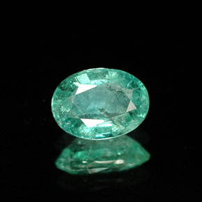 Émeraude vert naturelle coupe ovale, 0,64 ct, I1