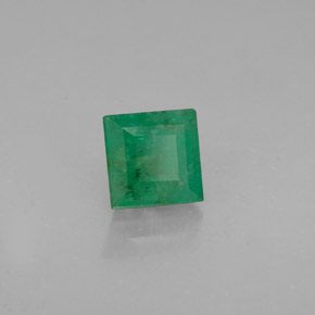 Émeraude vert naturelle carré, 0,71 ct, I1