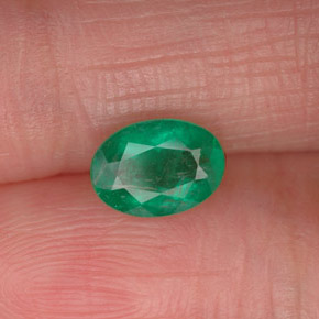 Émeraude vert naturelle coupe ovale, 0,71 ct, I1