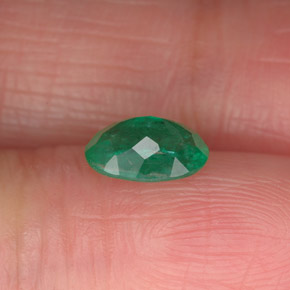 Émeraude vert naturelle coupe ovale, 0,71 ct, I1