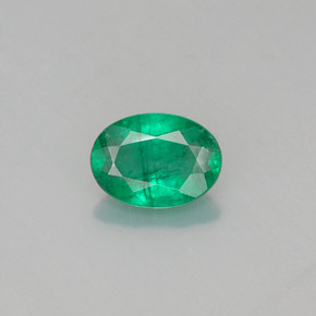 Émeraude Vert naturelle Coupe ovale, 0.68 ct, SI-I1