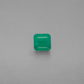 Émeraude vert naturelle taille émeraude, 0,48 ct, I1
