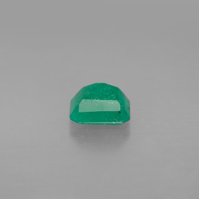 Émeraude vert naturelle taille émeraude, 0,95 ct, I1