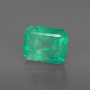 Émeraude vert naturelle taille émeraude, 2,09 ct, I1