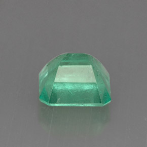 Émeraude vert naturelle taille émeraude, 1,31 ct, SI-I1