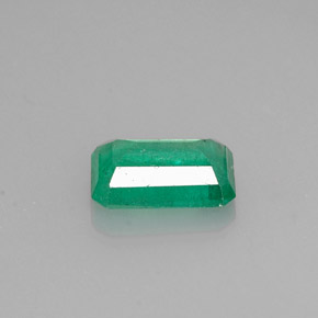 Émeraude vert naturelle taille émeraude, 0,75 ct, I1