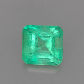 Émeraude vert naturelle taille émeraude, 1,26 ct, SI-I1
