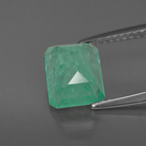 Émeraude vert naturelle taille émeraude, 1,93 ct, I1