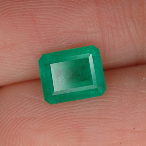 Émeraude vert naturelle taille émeraude, 0,86 ct, SI-I1