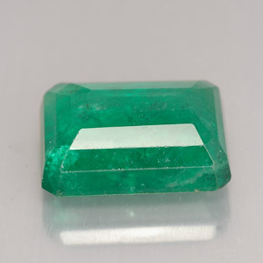 Émeraude vert naturelle taille émeraude, 7,55 ct, SI-I1