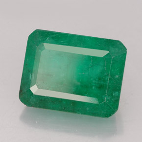 Émeraude vert naturelle taille émeraude, 4,52 ct, SI-I1