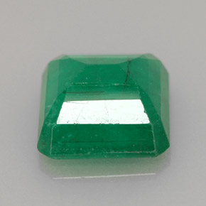 Émeraude vert naturelle taille émeraude, 4,15 ct, SI-I1