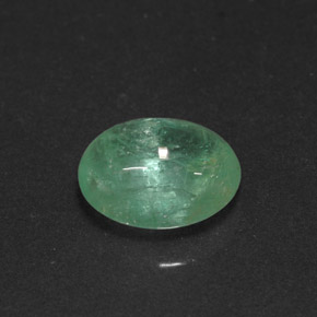 Émeraude vert naturelle coupe ovale, 1,73 ct, translucide