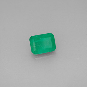 Émeraude vert naturelle taille émeraude, 0,71 ct, SI-I1