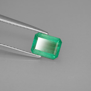 Émeraude vert naturelle taille émeraude, 0,72 ct, SI-I1