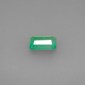 Émeraude vert naturelle taille émeraude, 0,72 ct, SI-I1