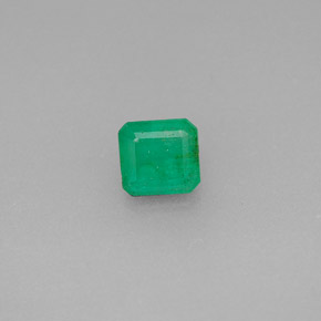 Émeraude vert naturelle taille émeraude, 0,48 ct, SI-I1