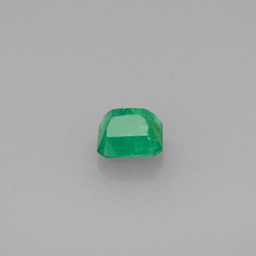 Émeraude vert naturelle taille émeraude, 0,48 ct, SI-I1