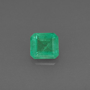 Émeraude vert naturelle taille émeraude, 0,57 ct, SI-I1