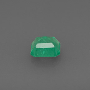 Émeraude vert naturelle taille émeraude, 0,57 ct, SI-I1