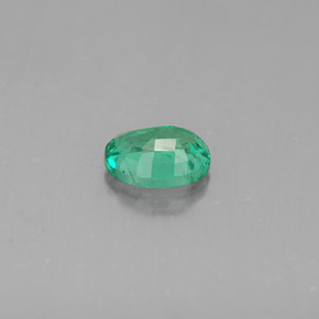 Émeraude vert naturelle coupe ovale, 0,64 ct, VS-SI