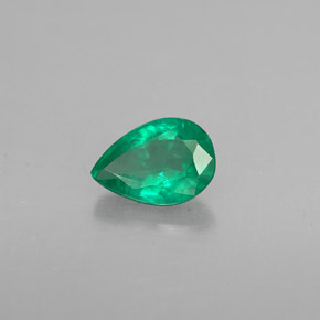 Émeraude Vert naturelle En forme de poire, 0.37 ct, VS-SI