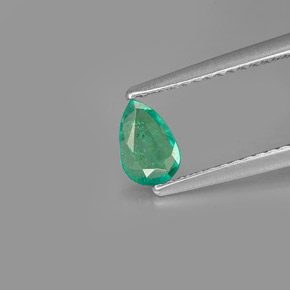 Émeraude Vert naturelle En forme de poire, 0.36 ct, VS-SI