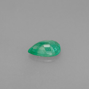 Émeraude Vert naturelle En forme de poire, 0.39 ct, VS-SI