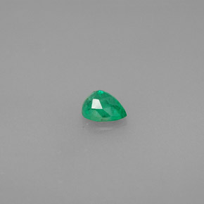 Émeraude Vert naturelle En forme de poire, 0.32 ct, SI