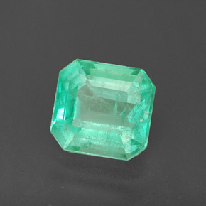 Émeraude vert naturelle taille émeraude, 1,83 ct, SI