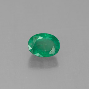 Émeraude Vert naturelle Coupe ovale, 0.56 ct, SI-I1