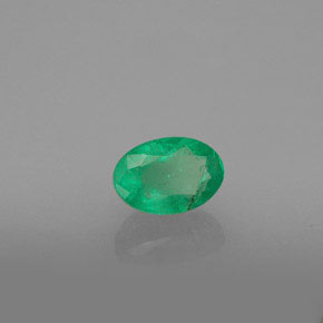 Émeraude vert naturelle coupe ovale, 0,60 ct, SI-I1